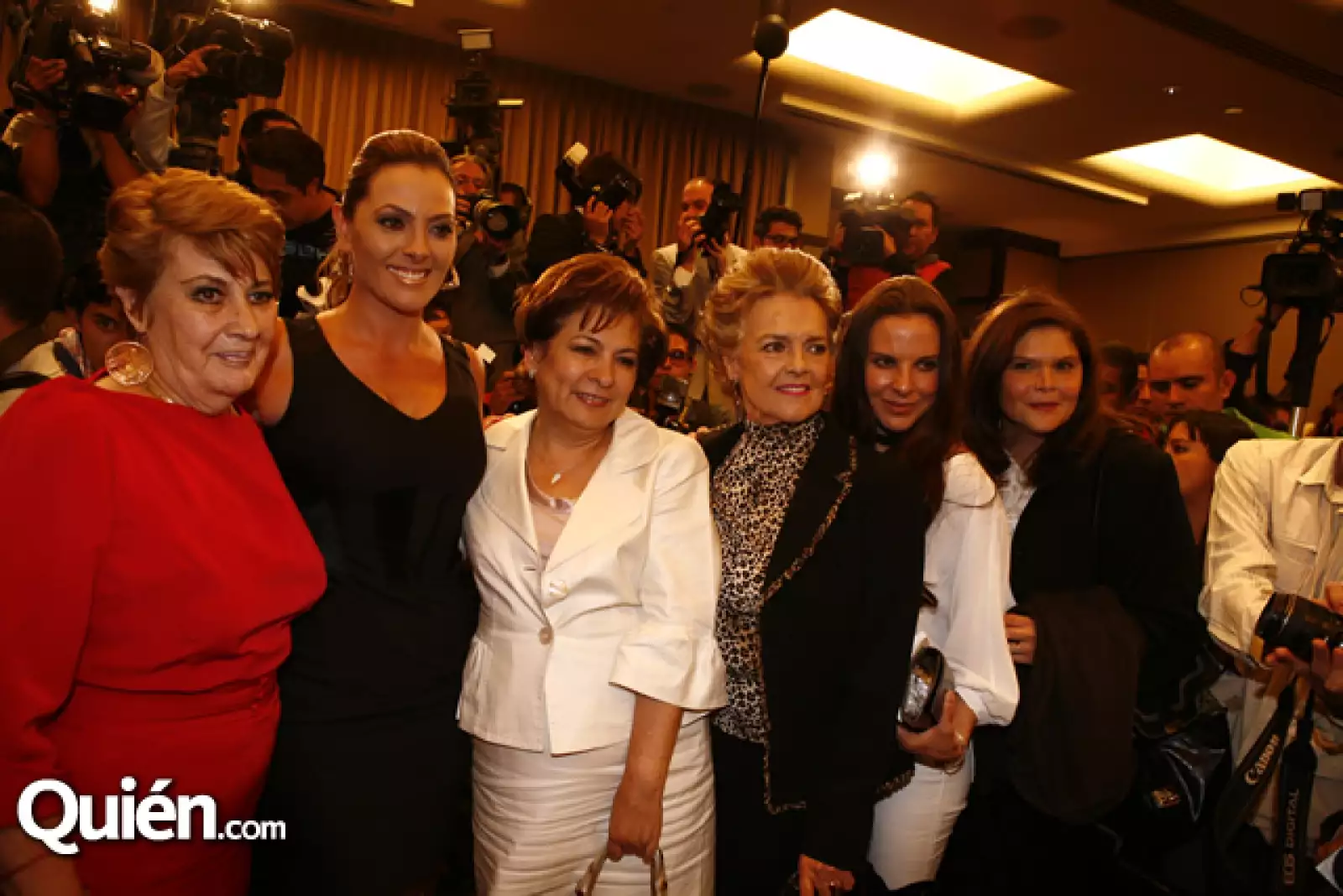 Mónica Rogel,Verónica del Castillo,Miranda de Wallace,Kate Grillo,Kate del Castillo,Leticia Sermeño