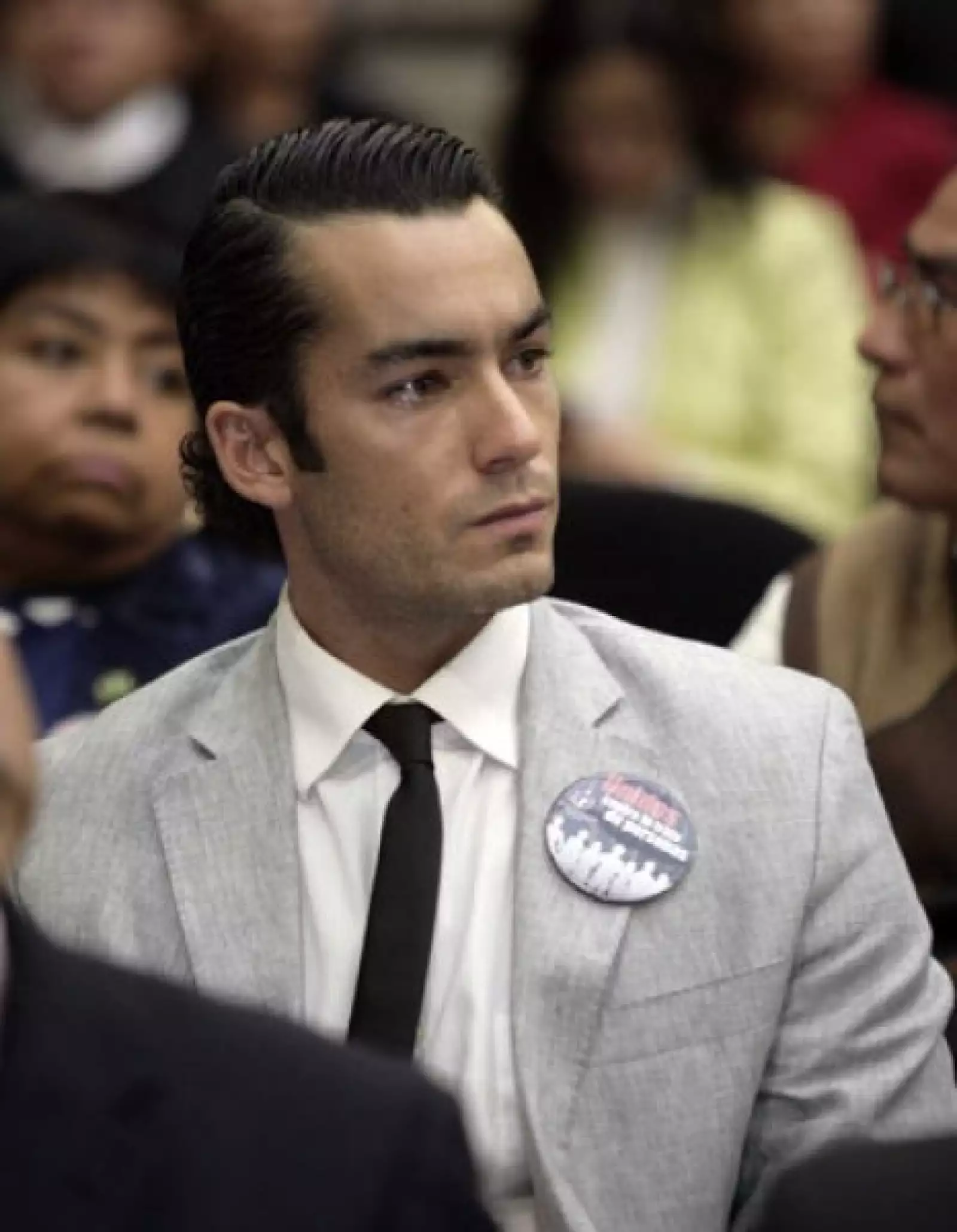 Y claro que tuvo que estar presente Aarón, su ahora esposo, con quien se casó el sábado pasado en San Miguel de Allende.