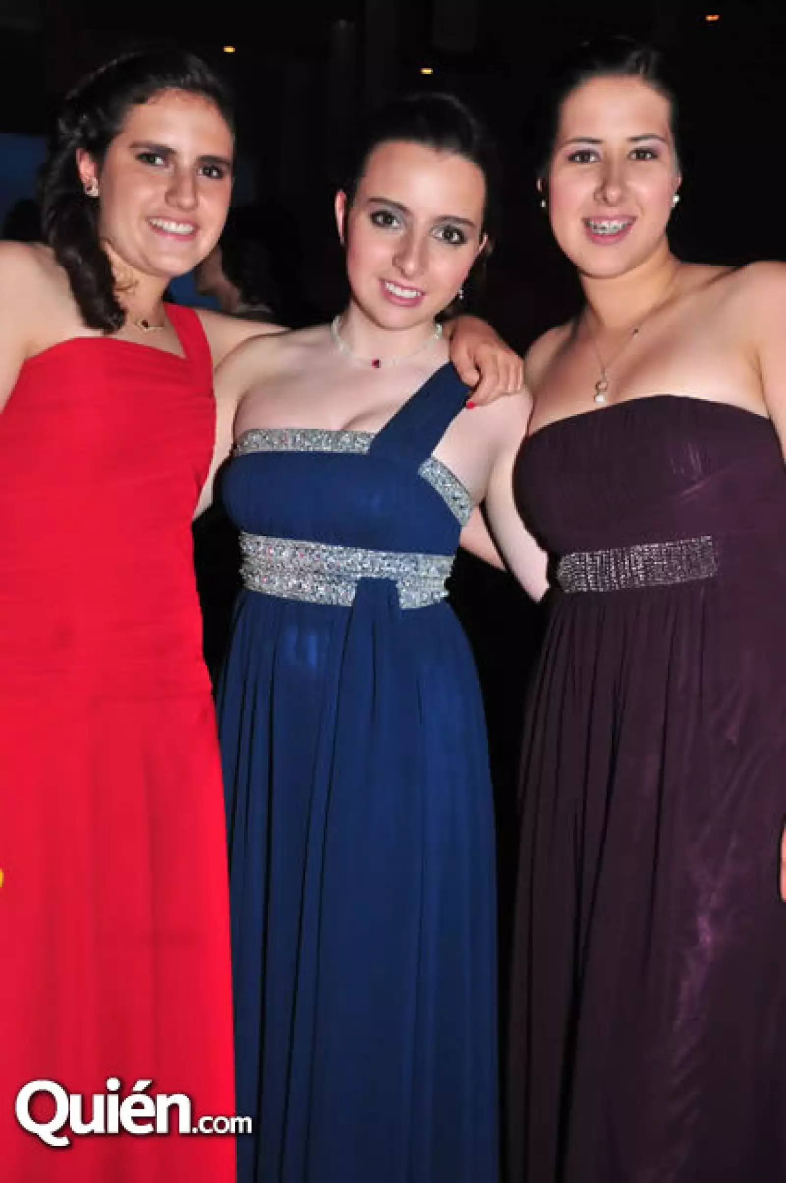 Adriana Lizaldi,Carmen Martínez,Angélica Lizaldi