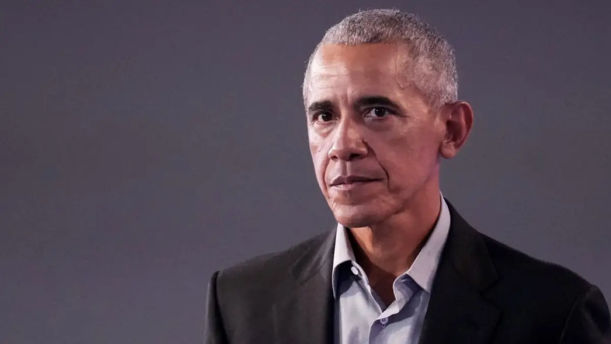 El expresidente de los Estados Unidos, Barack Obama, pronunció un discurso mientras asistía al noveno día de la COP26 en SECC el 8 de noviembre de 2021 en Glasgow, Escocia.