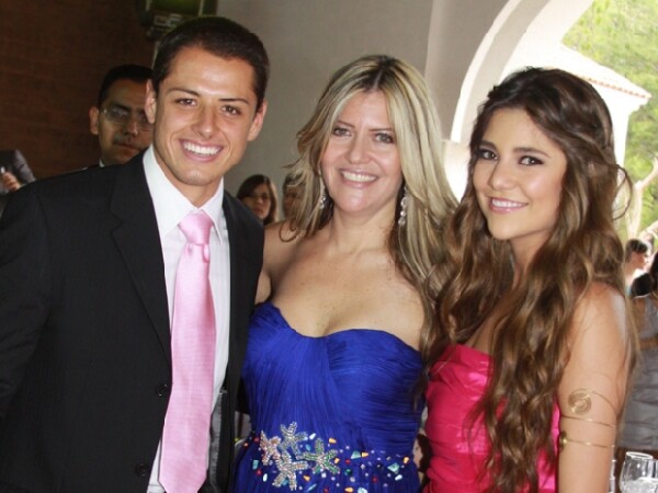 El futbolista sensación en México, Javier Hernández, es fiel a Lety Sahagún, con la que mantiene una relación tradicional desde hace casi cuatro años. (Foto: Marcela Vizcaino)