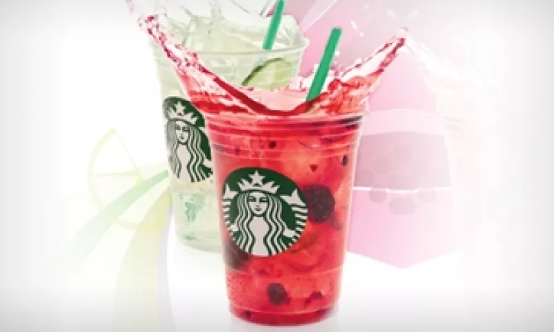 La oferta de productos de Starbucks integra al café en sus diferentes versiones, pan, sandwiches, jugos y ahora bebidas refrescantes. (Foto: Cortesía de Starbucks México)