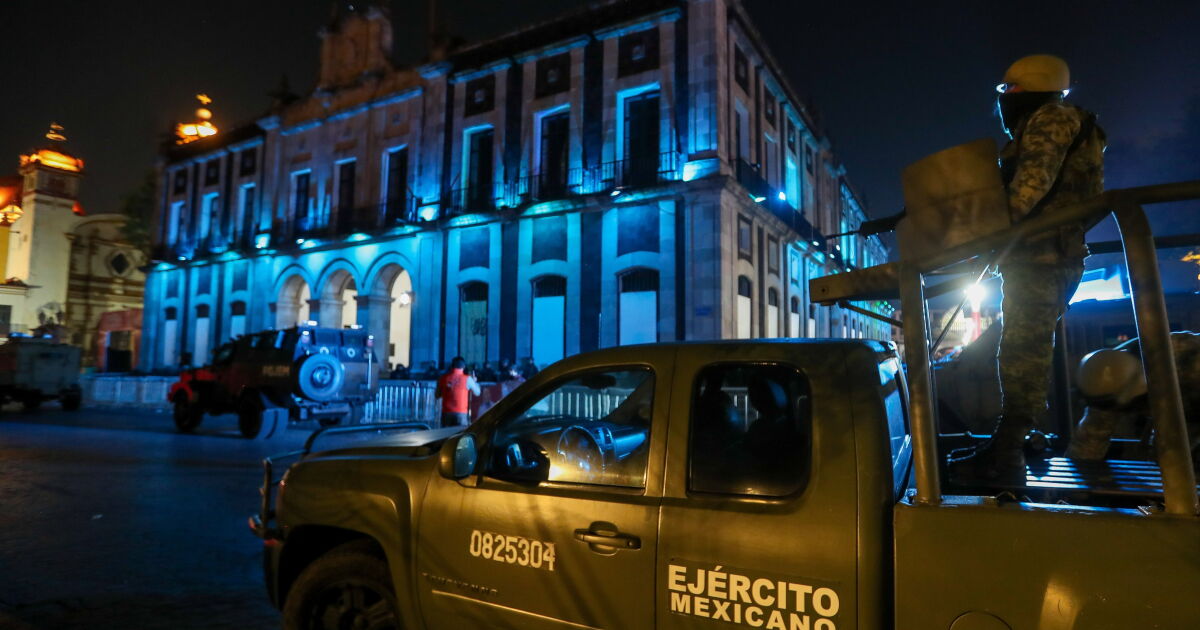 Fiscalía del Edomex solicita a Interpol ficha roja contra alcalde de Toluca