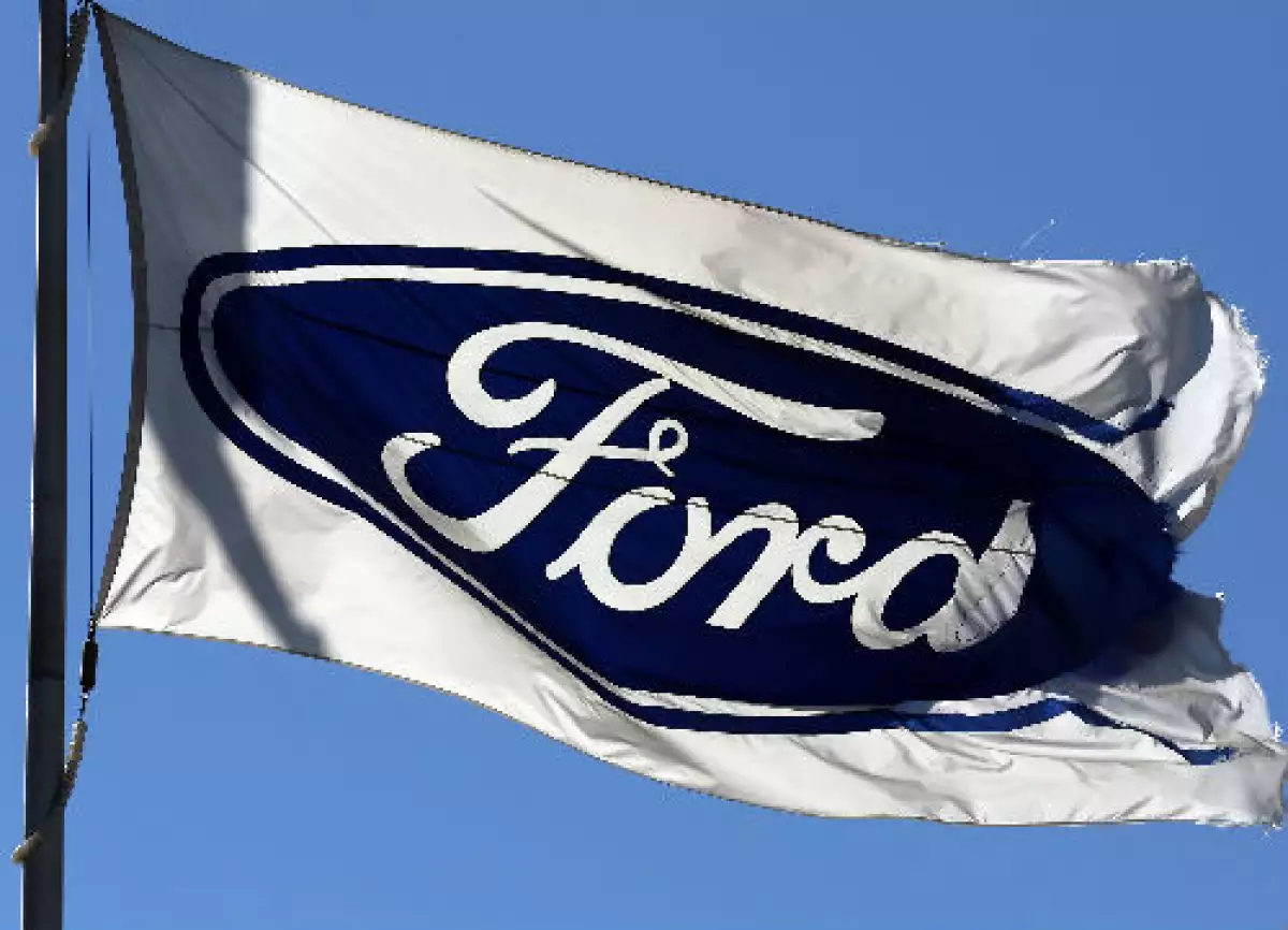 bandera Ford