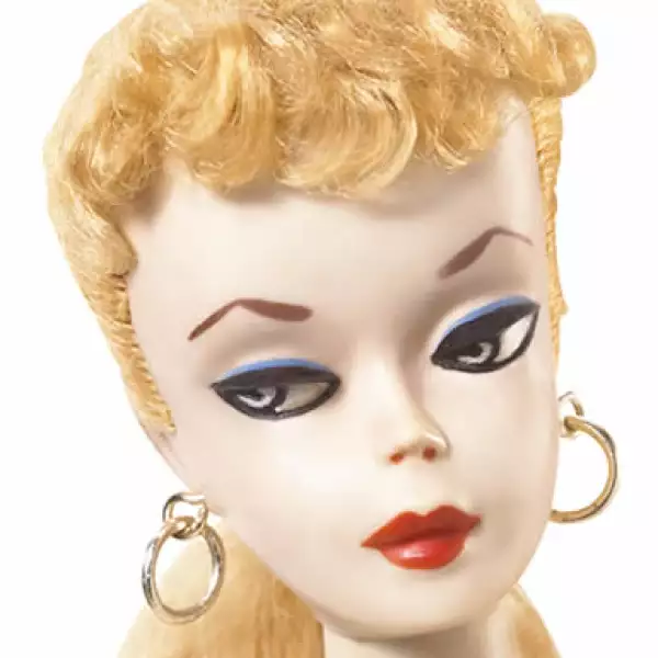 Ruth Handler, co-fundadora de Mattel, creó la primera Barbie hace 50 años y la bautizó en honor a su hija Bárbara.