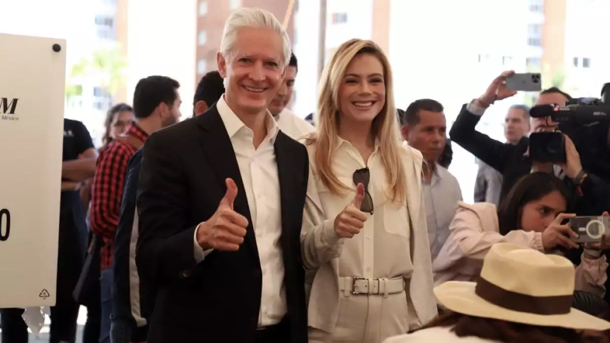 alfredo del mazo gobernador estado de mexico voto.jpeg