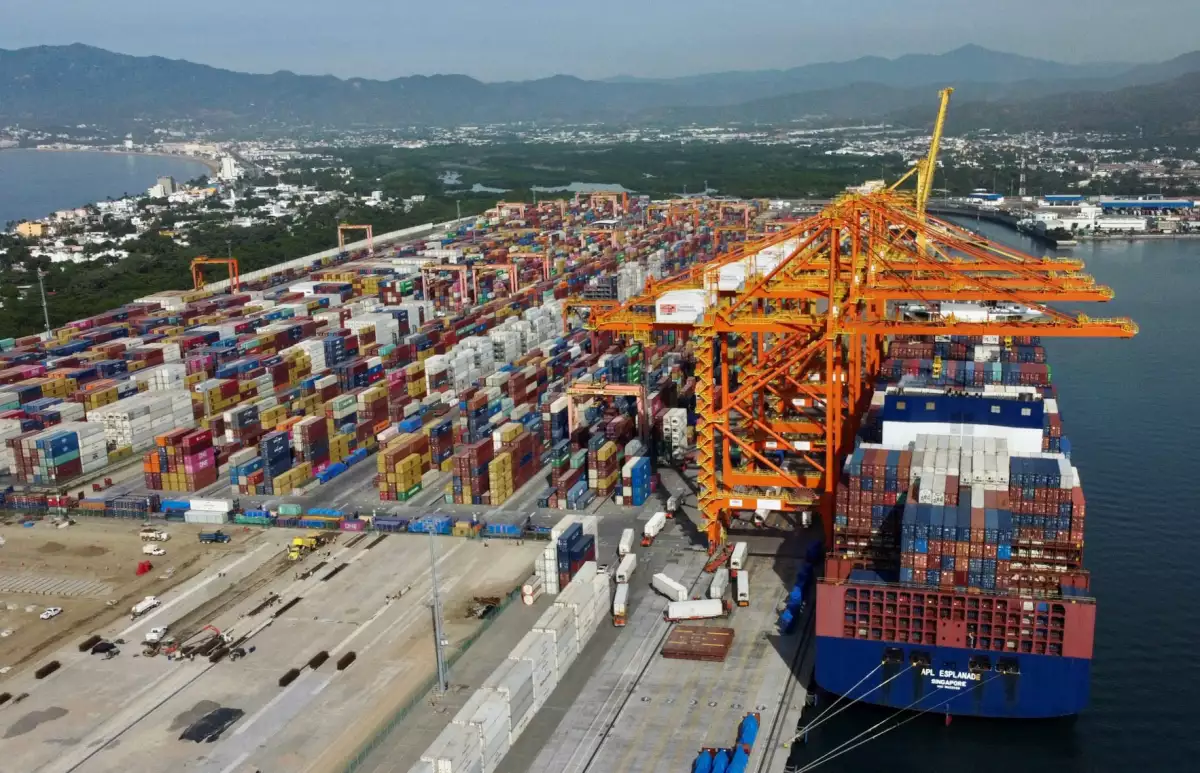 México rompe récord de importaciones de China, pero Estados Unidos presiona por aranceles