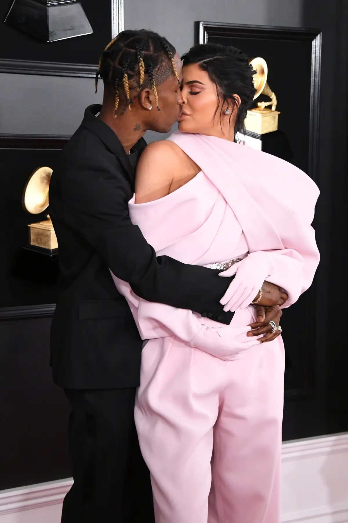 Kylie Jenner y Travis Scott en los Grammys