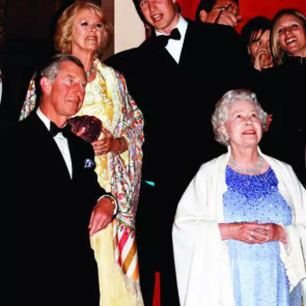 Príncipe Carlos de Gales, Camilla Parker Bowles, Príncipe Guillermo, Reina Isabel II de Inglaterra