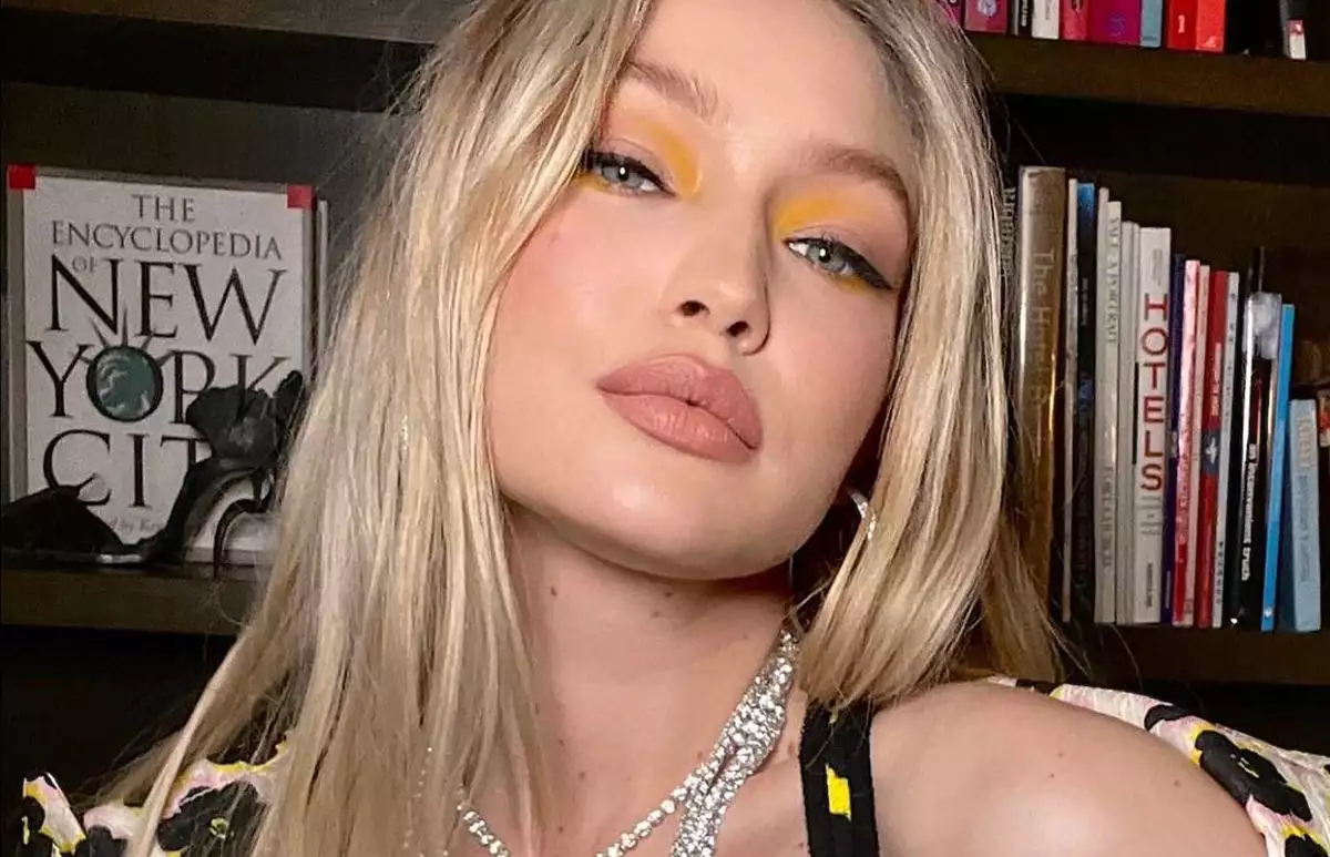 gigi hadid-lipstick-tono-piel-labios-lip liner-delineador-maquillaje-truco-joven-hidratado.jpg
