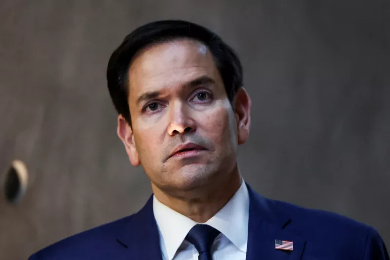 El Secretario de Estado de los Estados Unidos, Marco Rubio, visita Yad Vashem, el Centro Mundial de Conmemoración del Holocausto, en Jerusalén, el 16 de febrero de 2025.