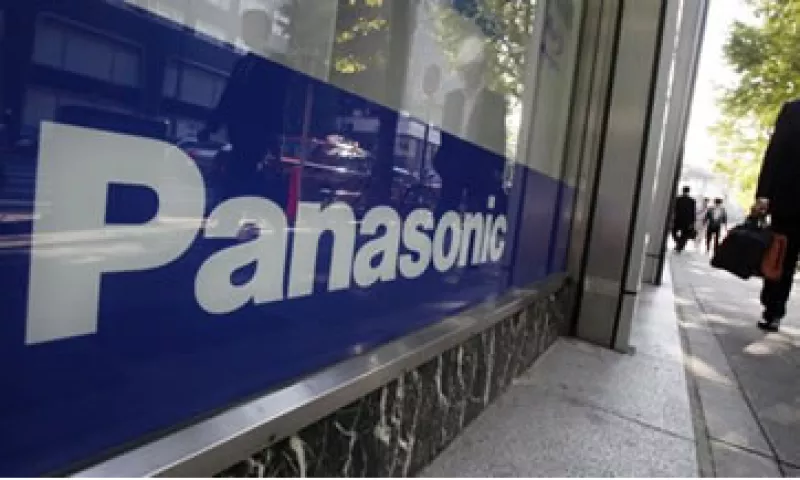 Panasonic anunció en abril que recortaría 17,000 puestos de trabajo y que cerraría 70 plantas. (Foto: AP)