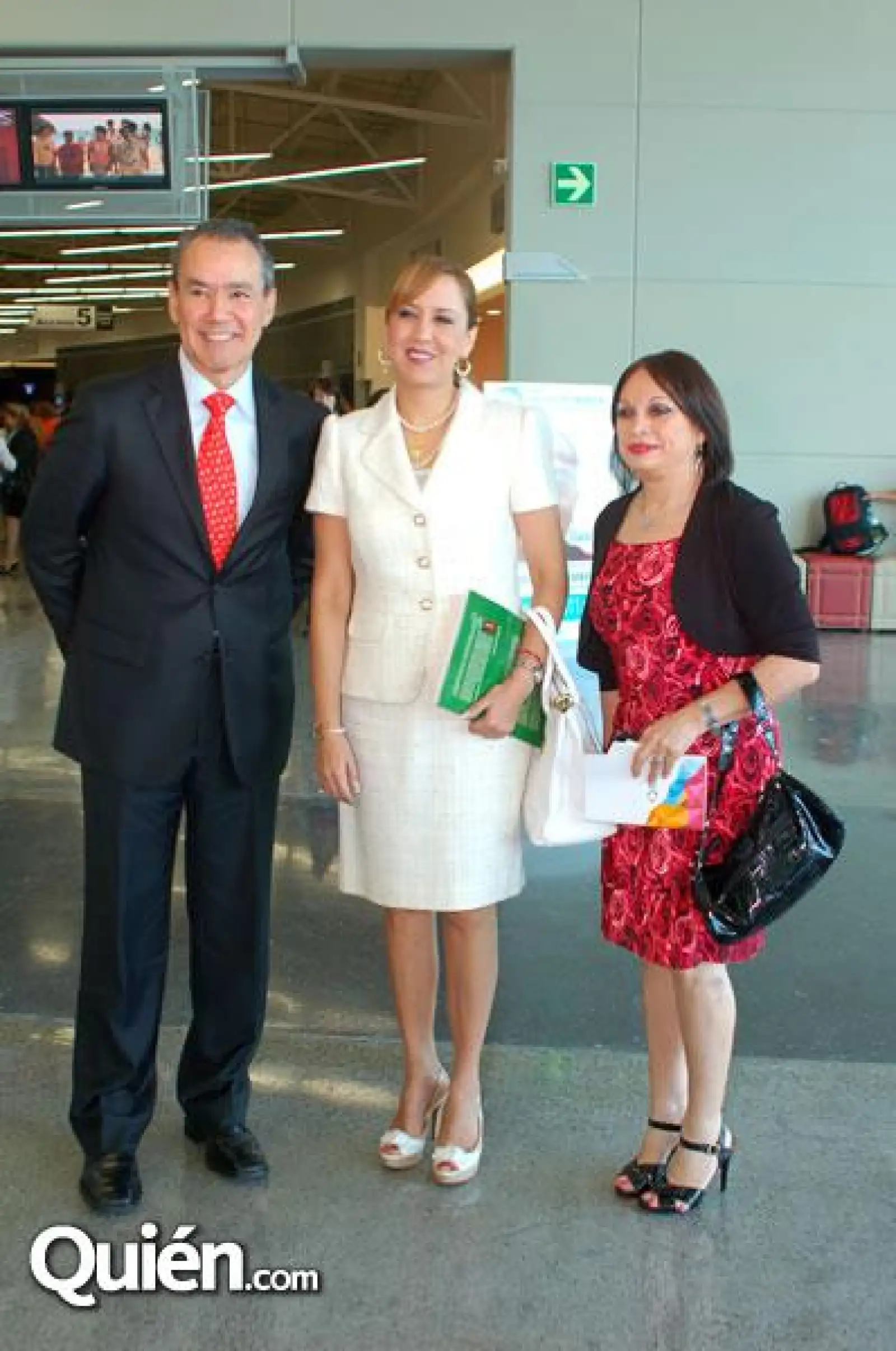 Hector Gutiérrez,Graciela Bucana y Magistrada Rosa Elena Grajeda