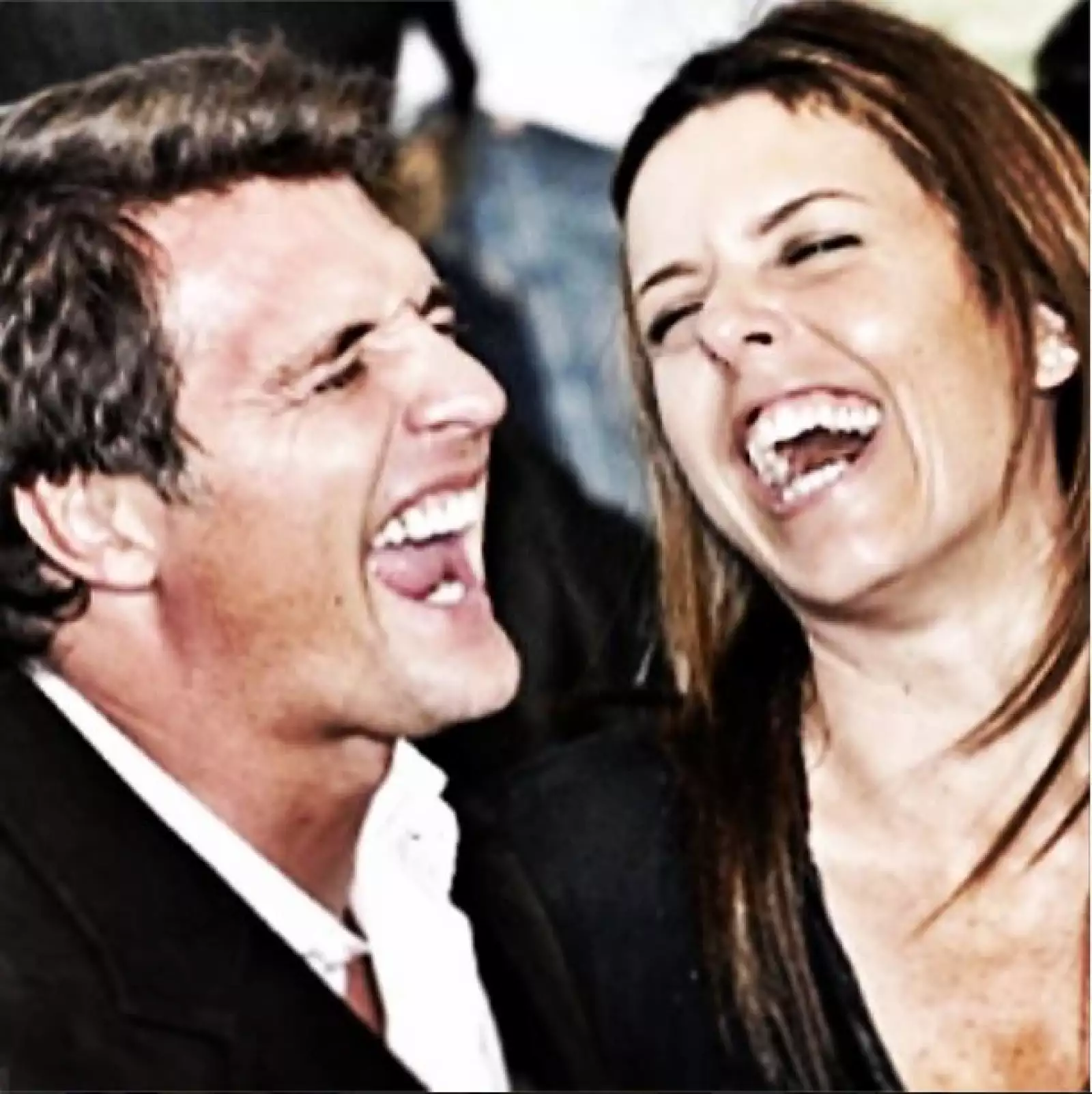 El sentido del humor es clave en su relación: Cuál Es La Fórmula Para Ser Feliz Con Tu Pareja Por 12 Años?TE AMO BEBU.FELIZ ANIVERSARIO DE NOVIOS, posteó Juan.