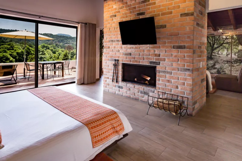 HOTEL-AVANDARO.jpg