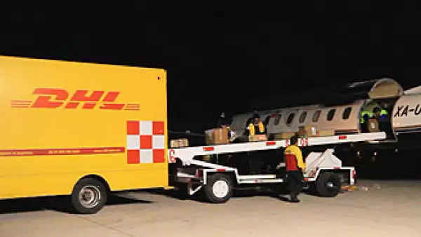 Inuaguran nuevo centro de distribución en el Aeropuerto Internacional de Querétaro. (Foto: Cortesía DHL)