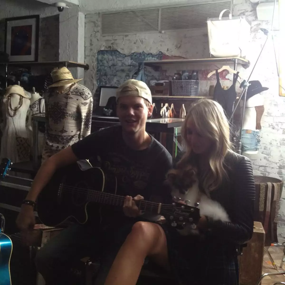 Muere Emily Goldberg, ex novia del fallecido DJ sueco Avicii