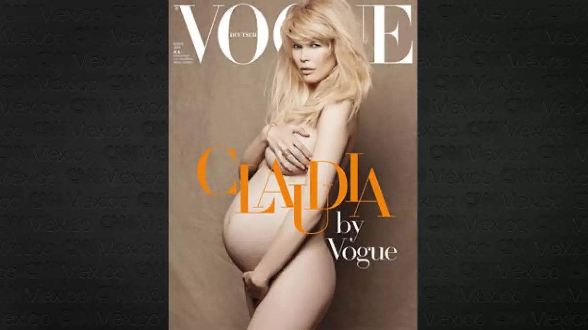 Claudia Schiffer posa embarazada y desnuda