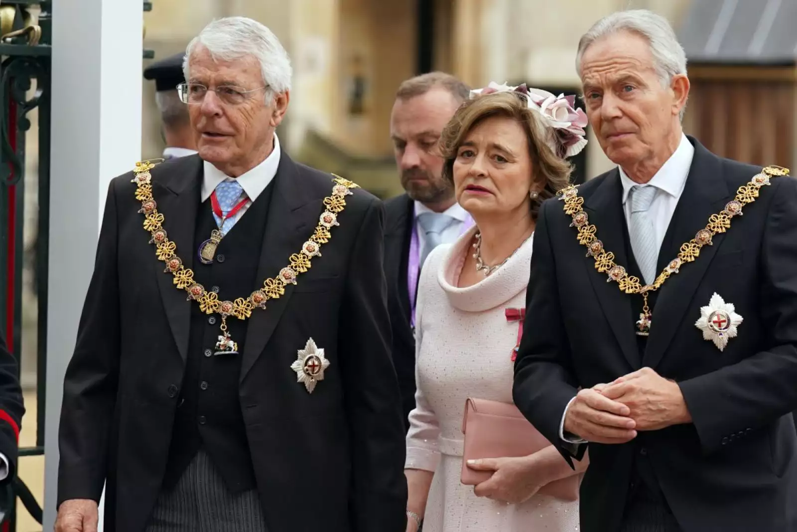 John Major y Tony Blair en la coronación del rey Carlos III