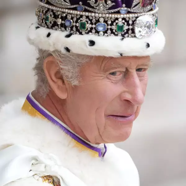 Miembros de la Familia Real Británica en la coronación del rey Carlos III