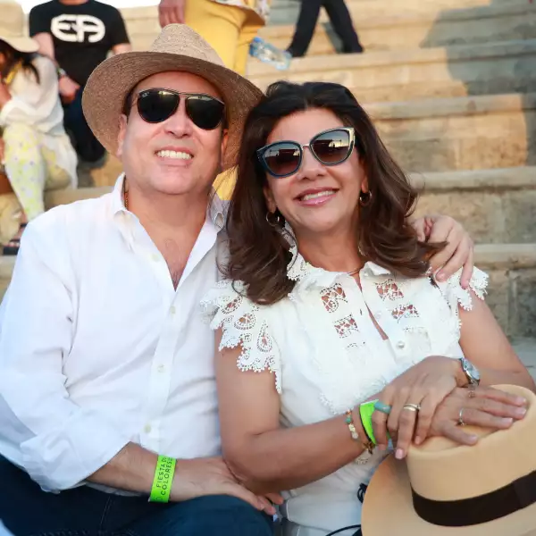 Humberto Manarres y Jeanine Rojo de Monarres