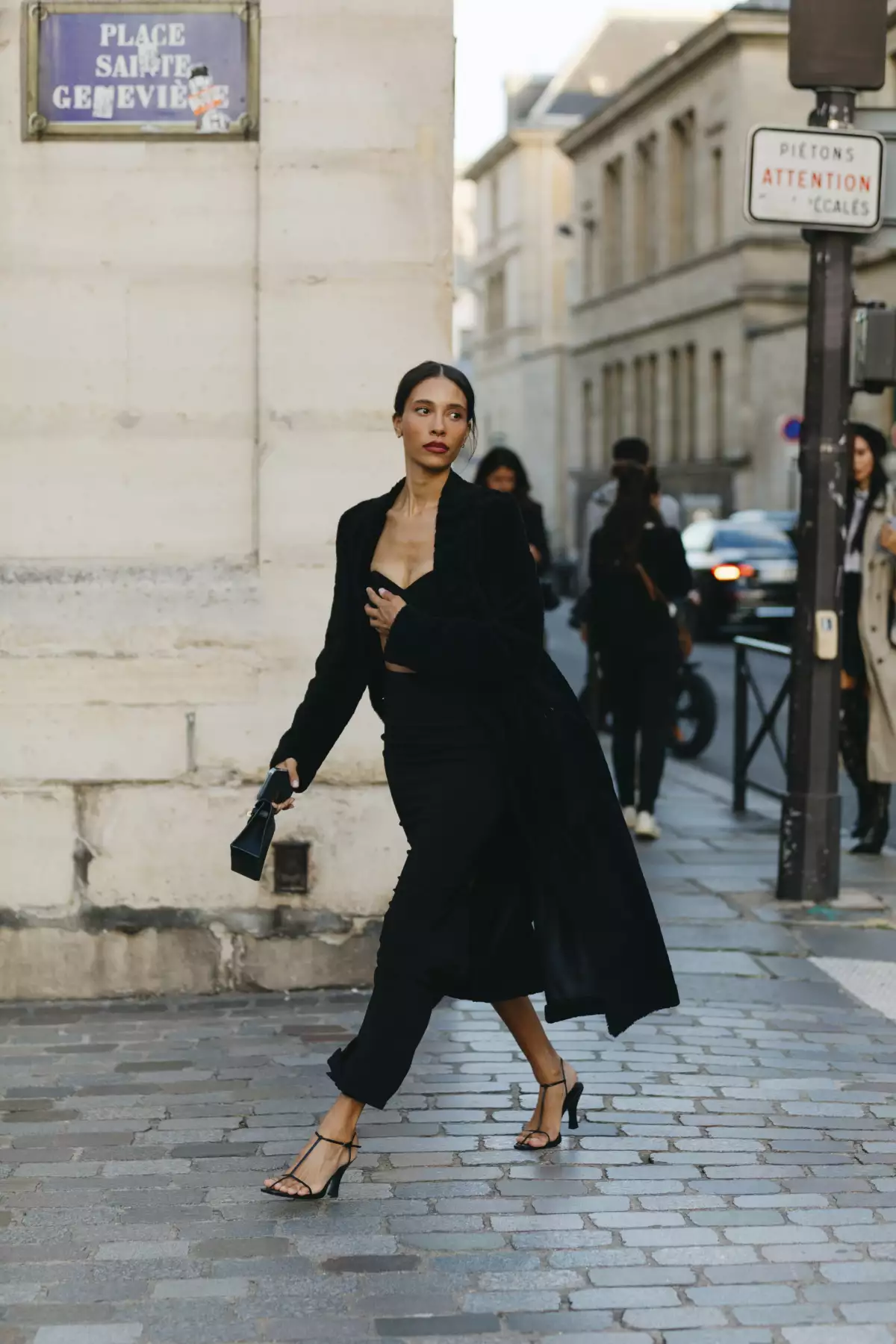 Paris str S23 1652.jpg