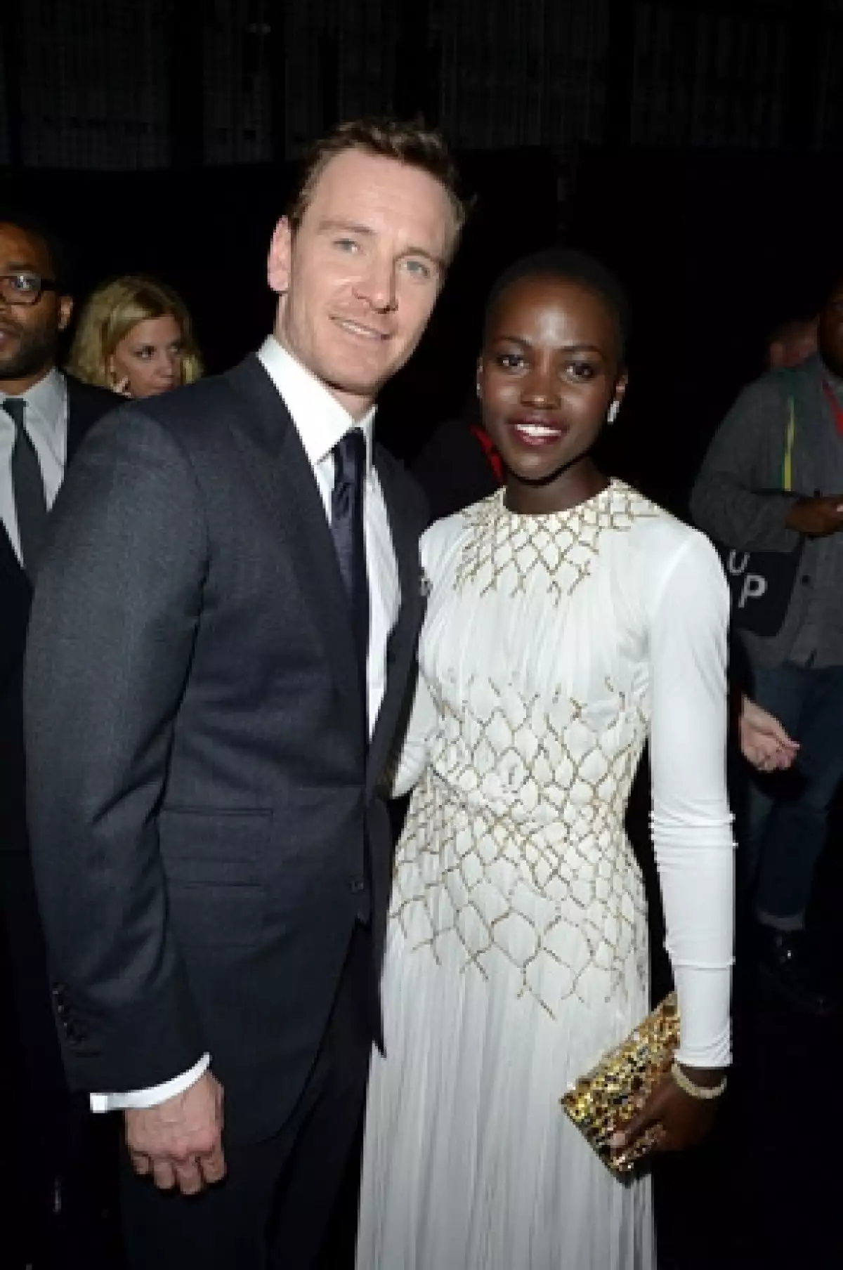 Según una fuente cercana, los actores han estado muy unidos desde el rodaje de "12 Years a Slave" pero ahora el intérprete desea formalizar su relación con la ganadora de un Oscar.