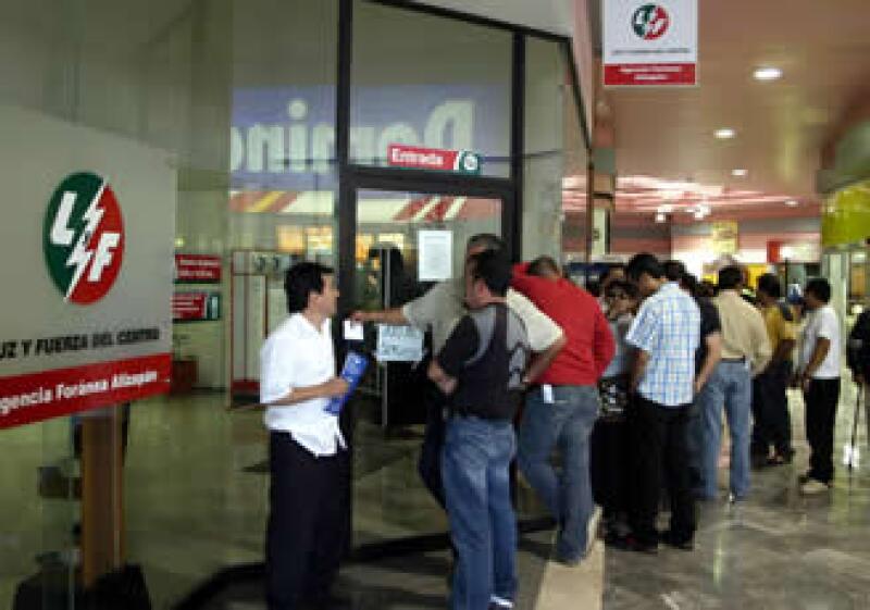 La CFE evalúa a 1,280 electricistas La CFE evalúa a 1,280 electricistas