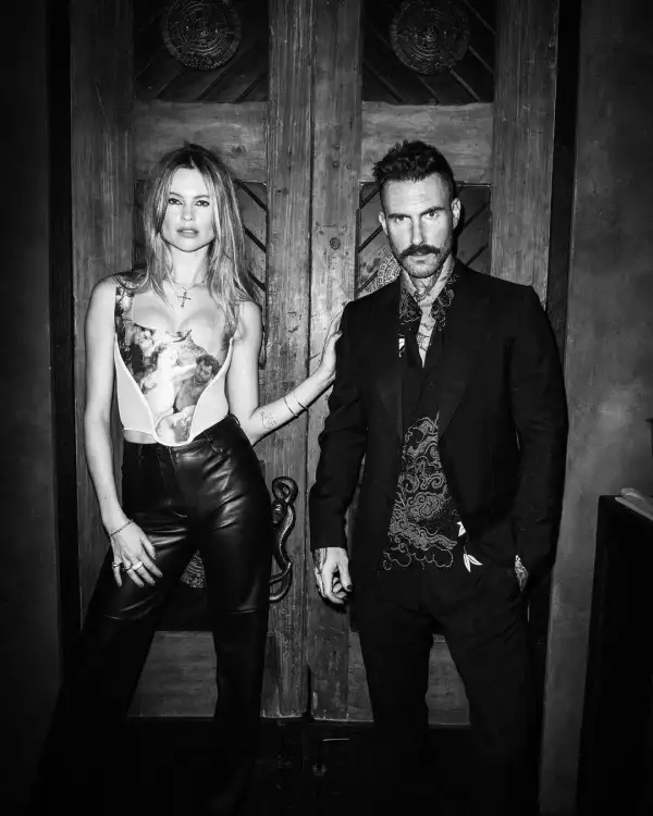 Adam Levine y Behati Prinsloo su historia de amor en fotos
