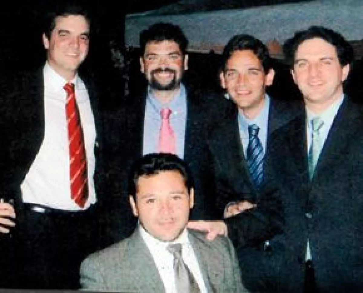 El ex secretario de Gobernación y Marigely fueron al cine con unos amigos a ver una película con Brad Pitt.