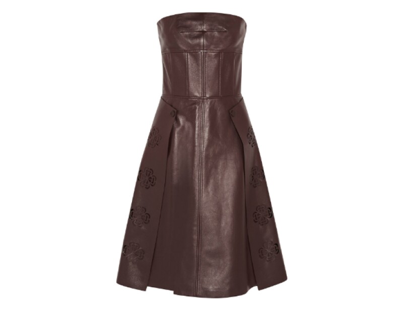 Vestido en piel. Alexander Moqueen, US$6,895; net-a-porter.com