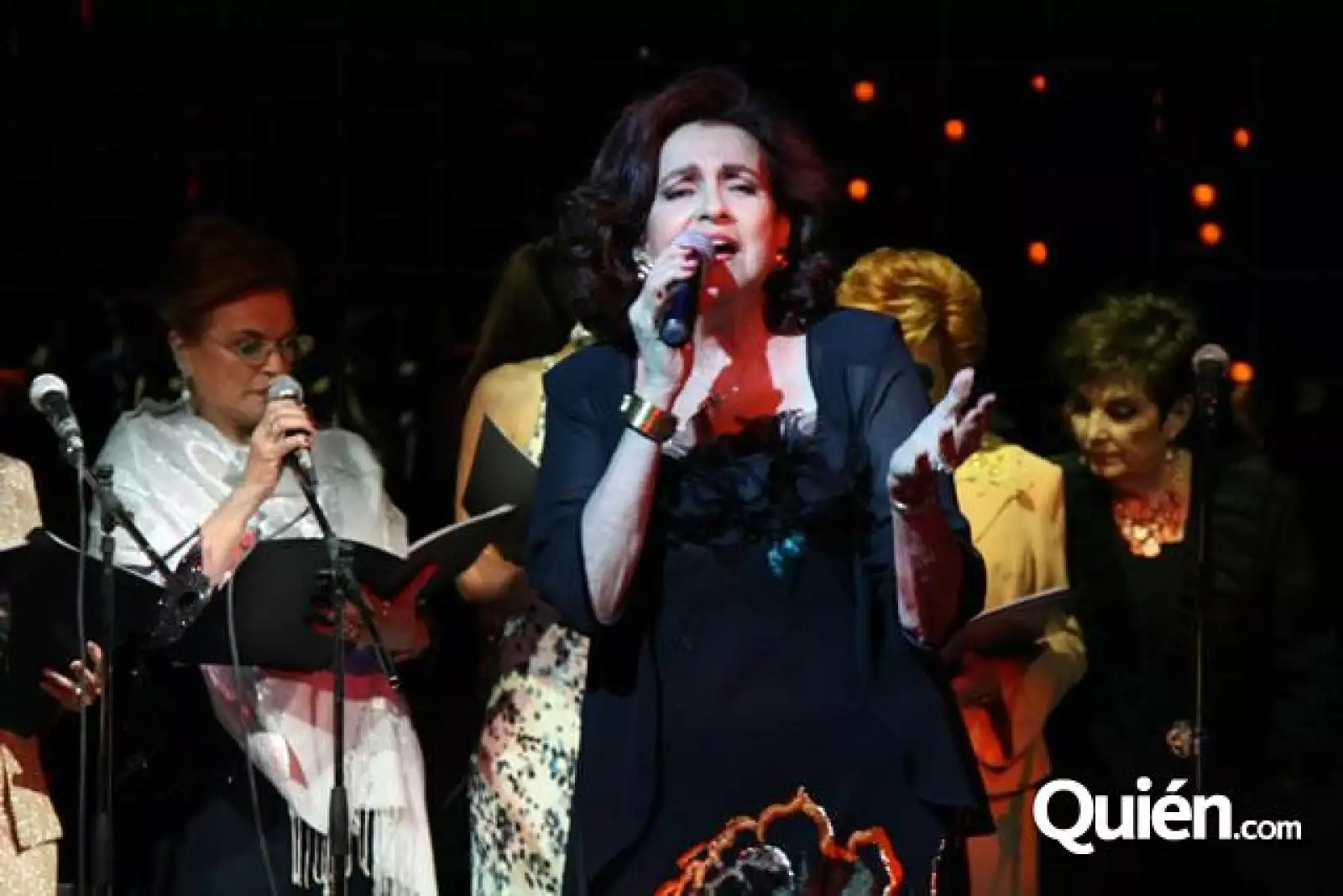 Concierto de Voces de Amistad en el Vango