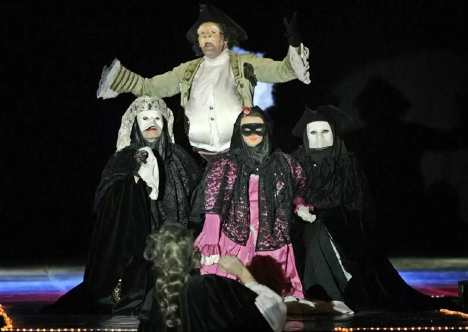 El martes se presentó el Teatro Potlach, Felliniana, viaje teatral y músical al mundo y las visiones, de Federico Fellini.