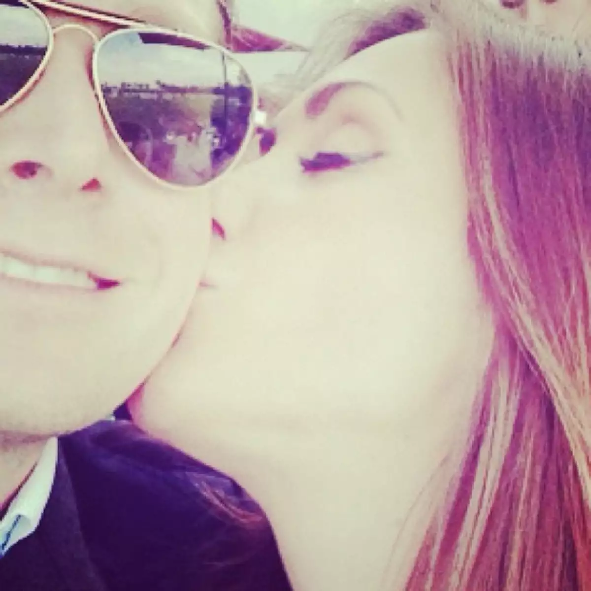 Anahí aprovecha las redes para presumir el amor que siente por su novio Manuel Velasco.