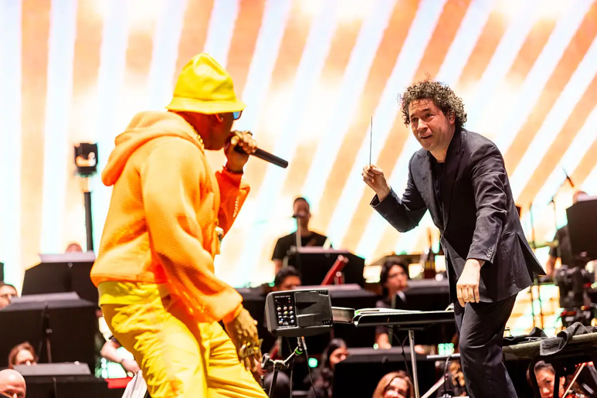 Foto de LL Cool J, Gustavo Dudamel y LA Phil en Coachella 2025
