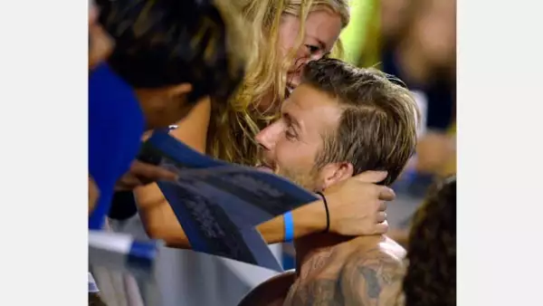 El sábado pasado después del su partido contra el Real Salt Lake, el esposo de Victoria Beckham tuvo un gesto amable con una mujer que se encontraba en primera fila.