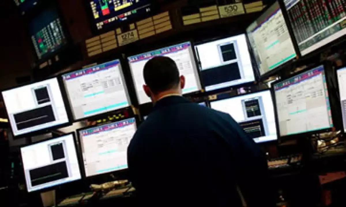 Thomson Reuters no declara cuánto cobra a los fondos por enviarles de forma anticipada el resultado de la encuesta. (Foto: Cortesía de CNNMoney)