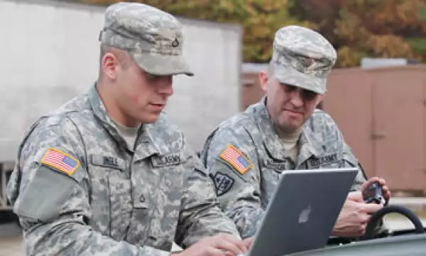 La posible suspensión del pago a las fuerzas que libran guerras en Afganistán e Irak es un tema extremadamente delicado en la Unión Americana (Foto: AP)