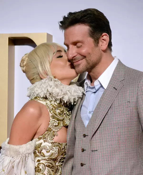 La cantante agradeció toda la enseñanza que Bradley le dejó tras el filme.