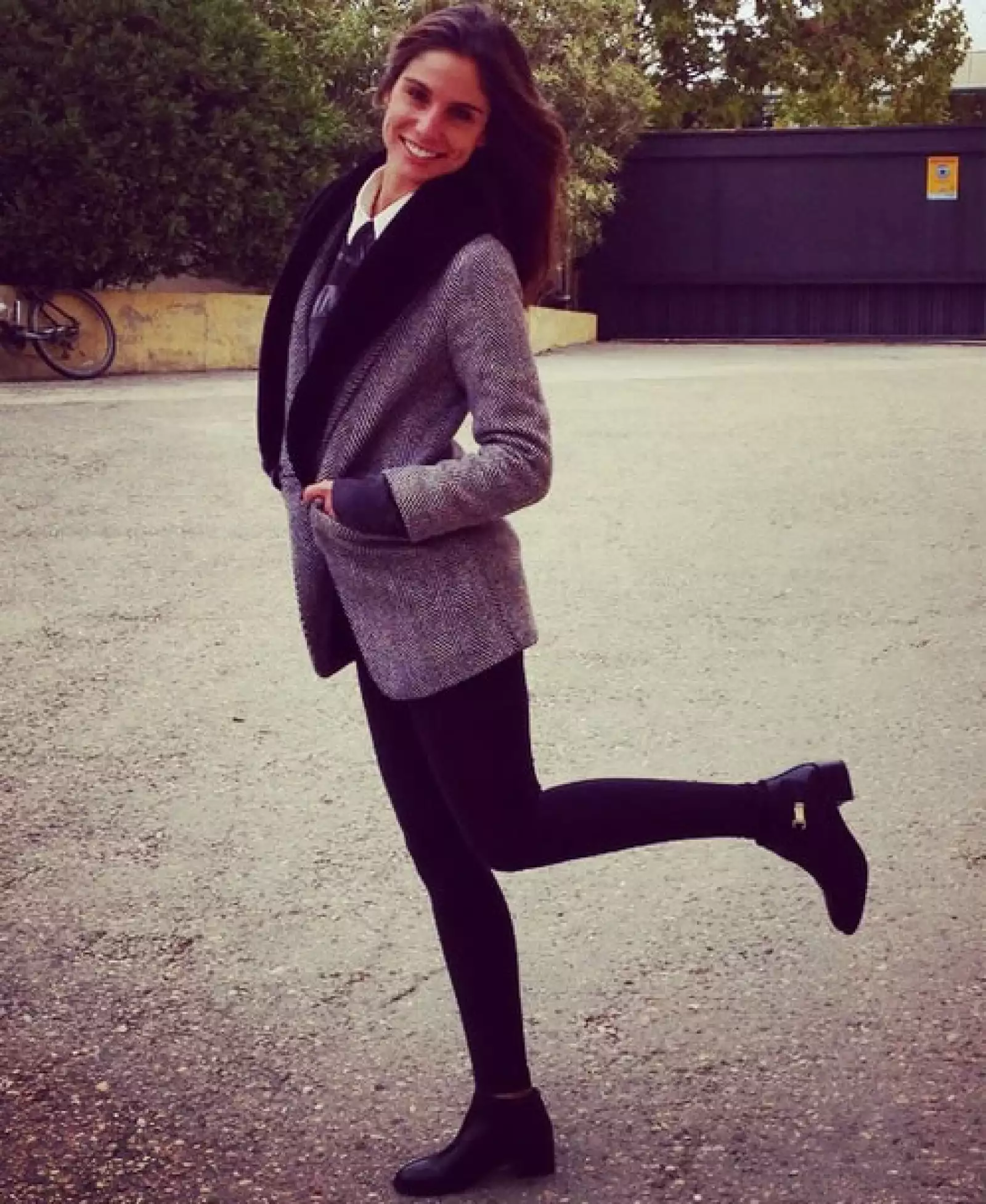 La relación con la periodista española fue dada a conocer mediante unas fotografías en las que se les veía muy carinosos, además de que se besaban.