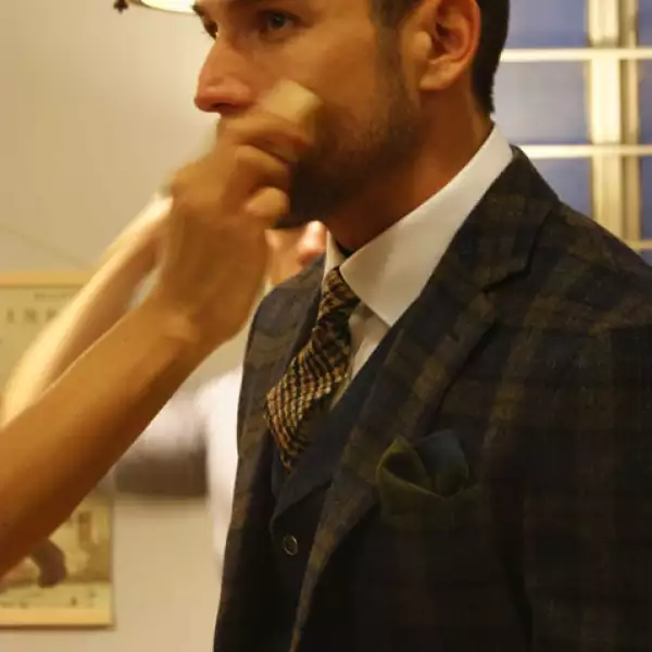 Jorge Beltrán estuvo a cargo de los retoques de maquillaje para Rafa.