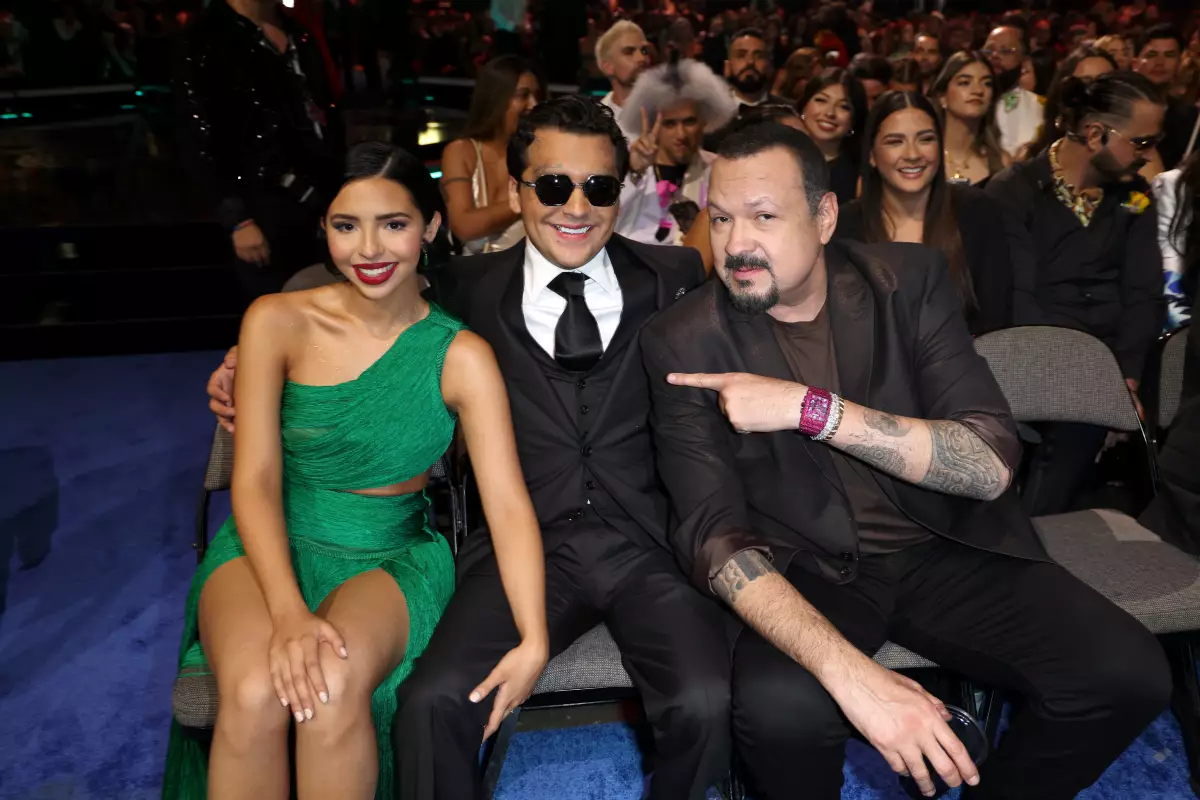Ángela Aguilar, Christian Nodal y Pepe Aguilar