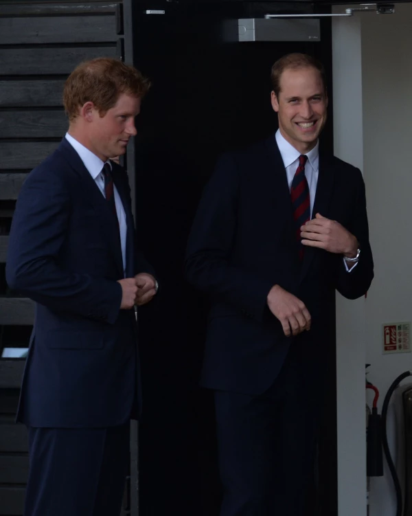Príncipe Harry y príncipe William