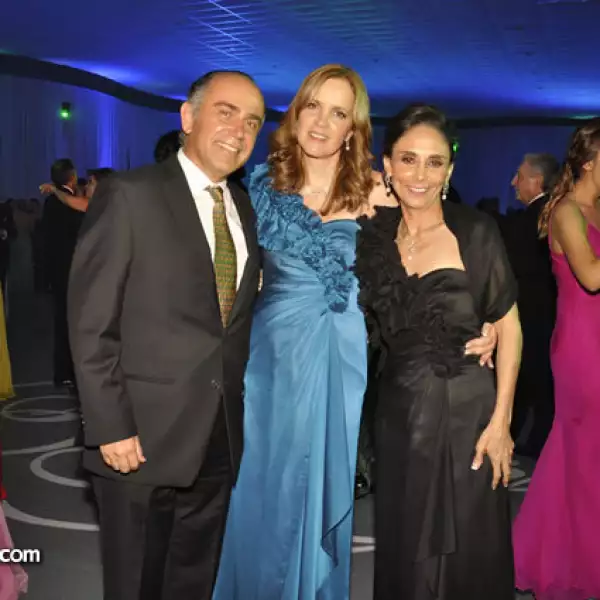 Enrique Placencia, Sandra de Placencia y Coquis Vértiz