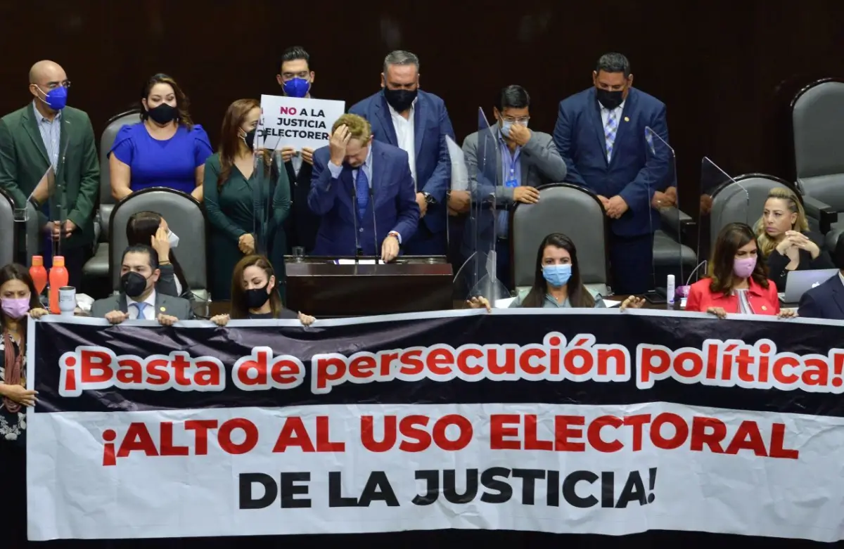 Desafuero de Cabeza