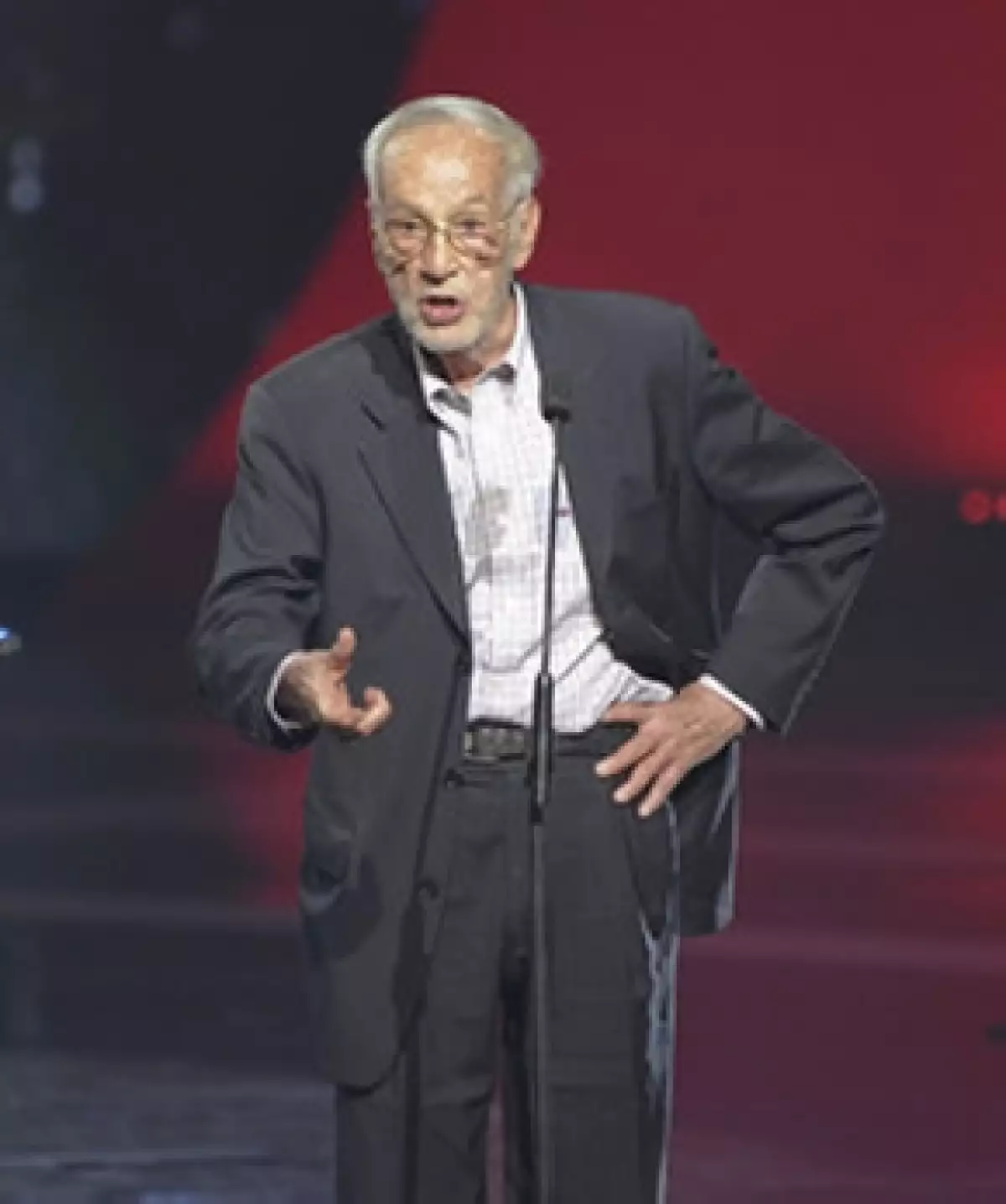 Papá de Luis de Llano Macedo y Julissa, así como abuelo de Alex y Benny Ibarra, murió a los 94 años de edad. Sus conocidos han iniciado a dar sus condolencias.