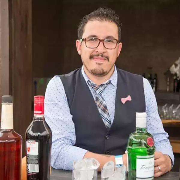 Ricardo Sandoval,bar tender del taller de Buchanan´s