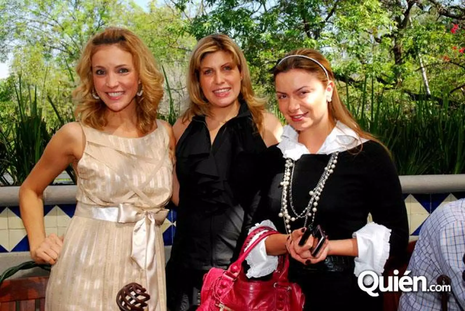 EMBAJADORAS DE AGAVIA Y RG SANCHEZ