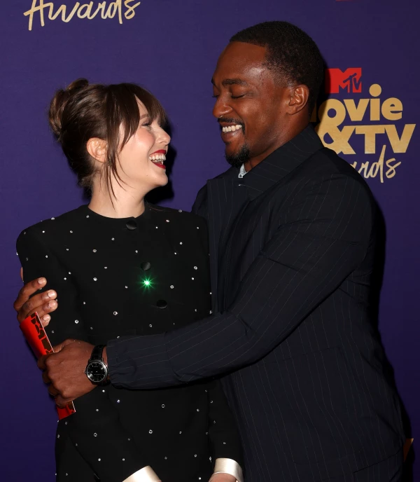 elizabeth-olsen-anthony-mackie.jpg