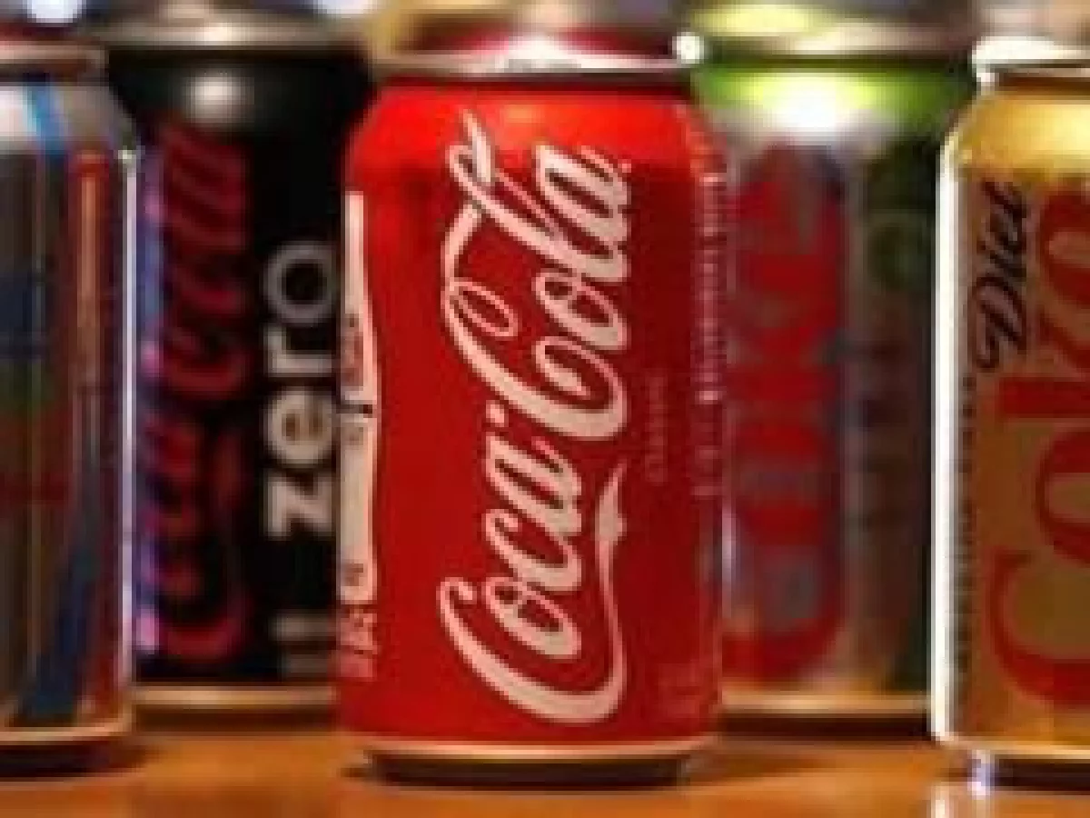 Coca-Cola intentaba adquirir al productor de jugos chinos Huiyuan Juice. (Archivo)